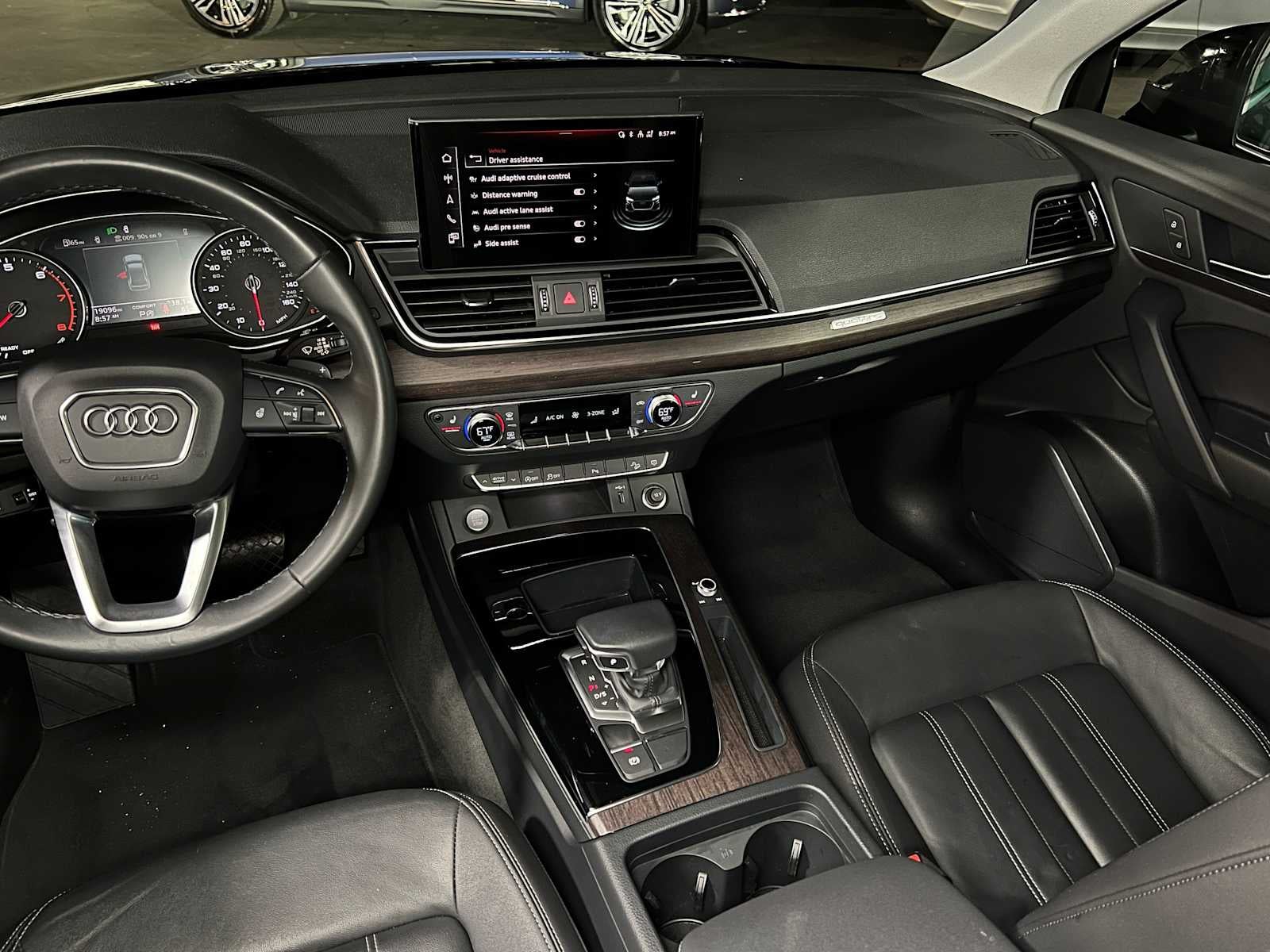 2023 Audi Q5 S line Premium