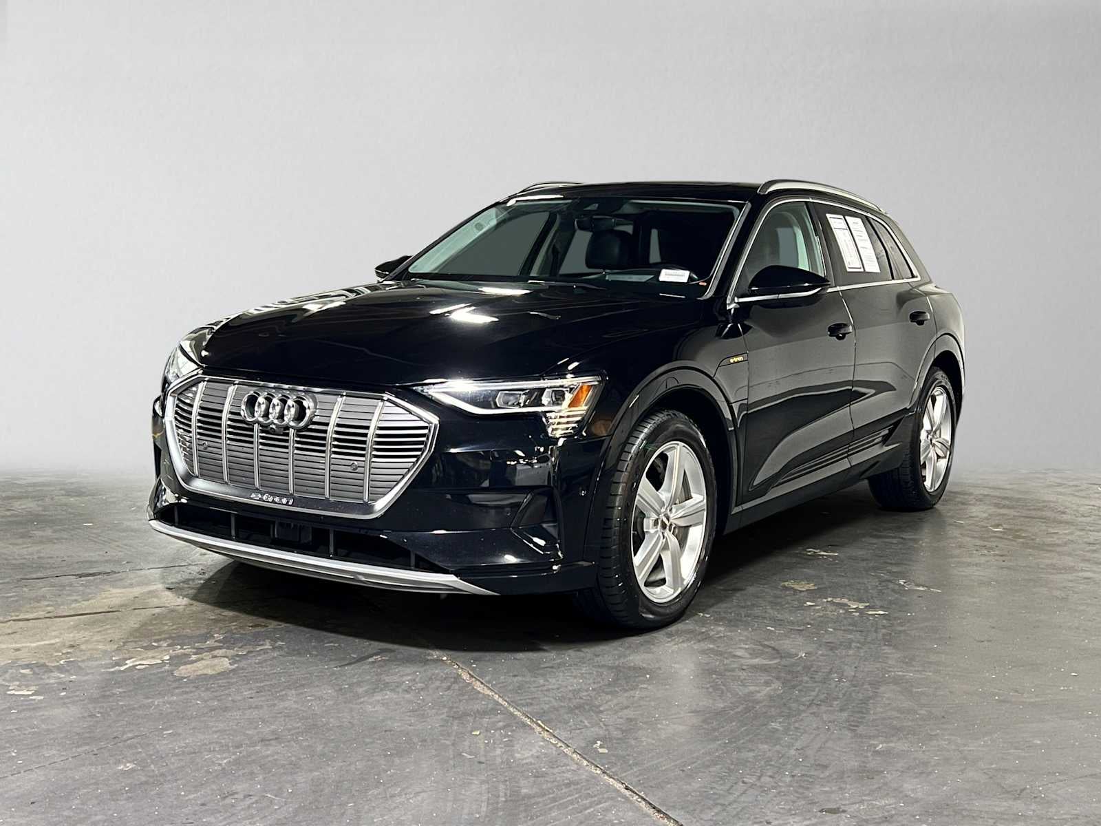2019 Audi e-tron Prestige