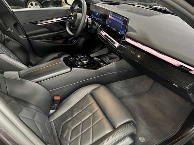 2025 BMW i5 eDrive40