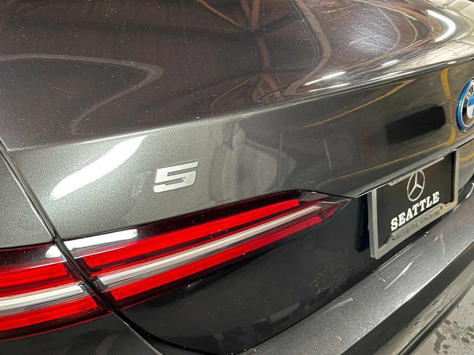 2025 BMW i5 eDrive40