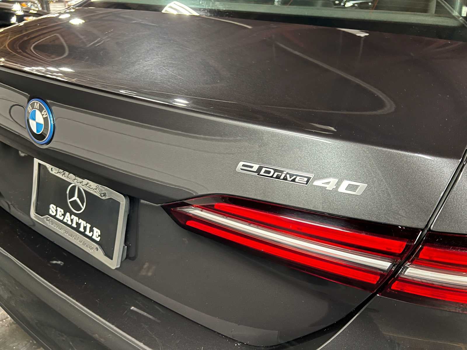 2025 BMW i5 eDrive40