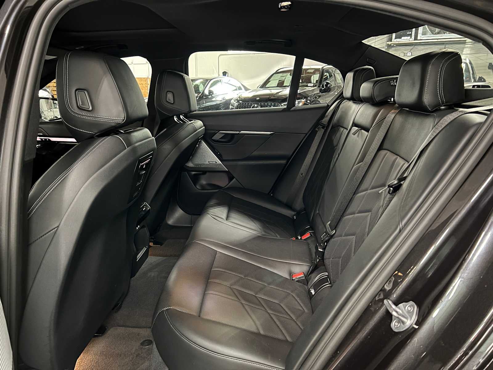 2025 BMW i5 eDrive40