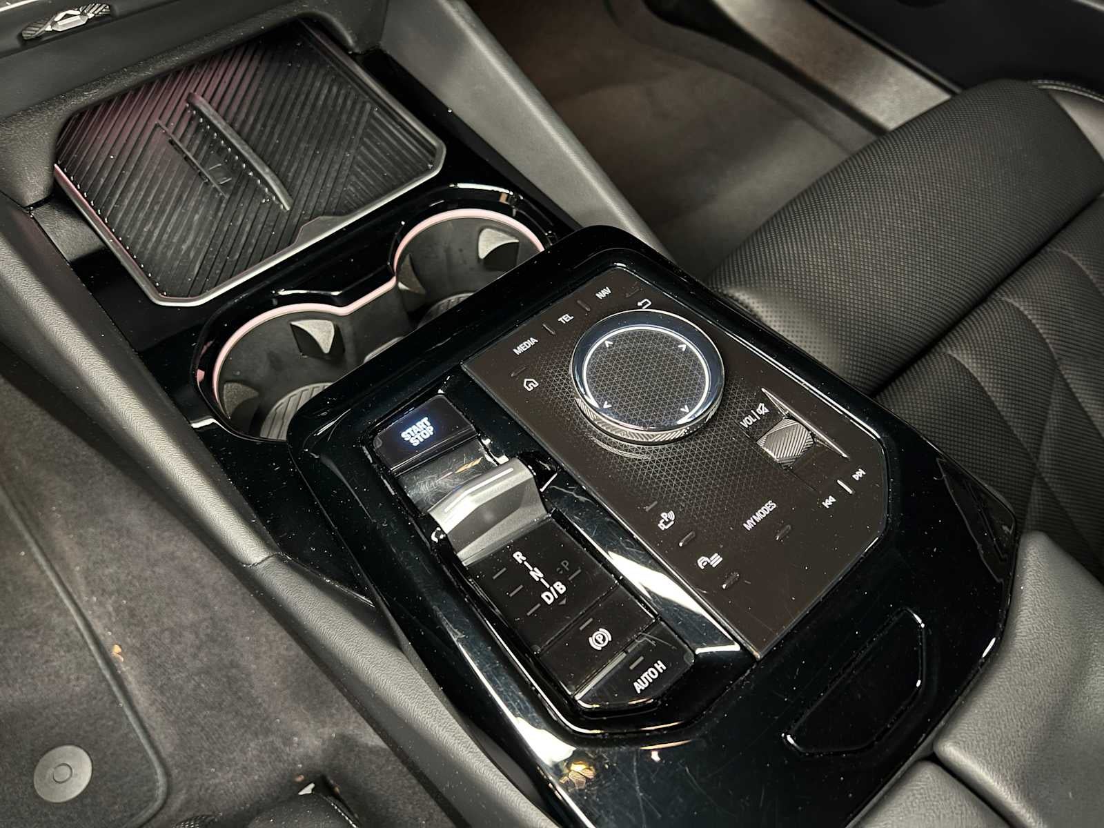 2025 BMW i5 eDrive40