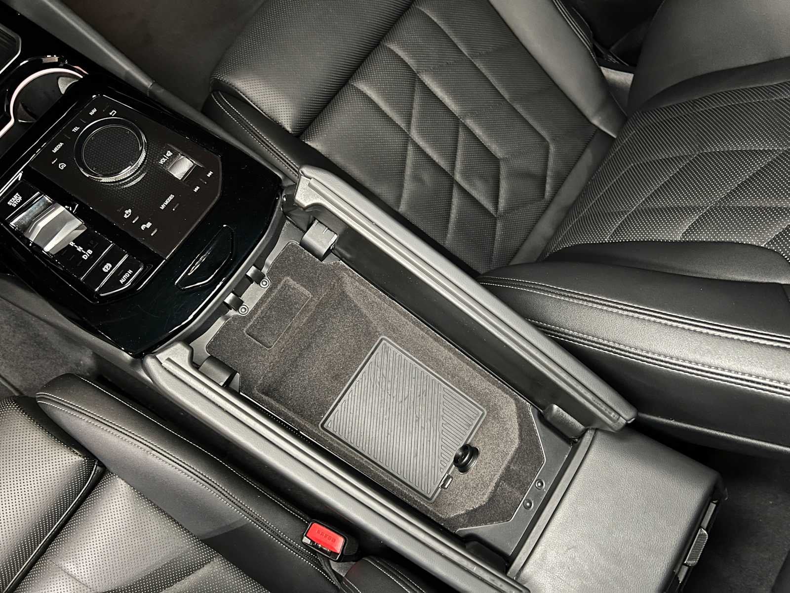 2025 BMW i5 eDrive40