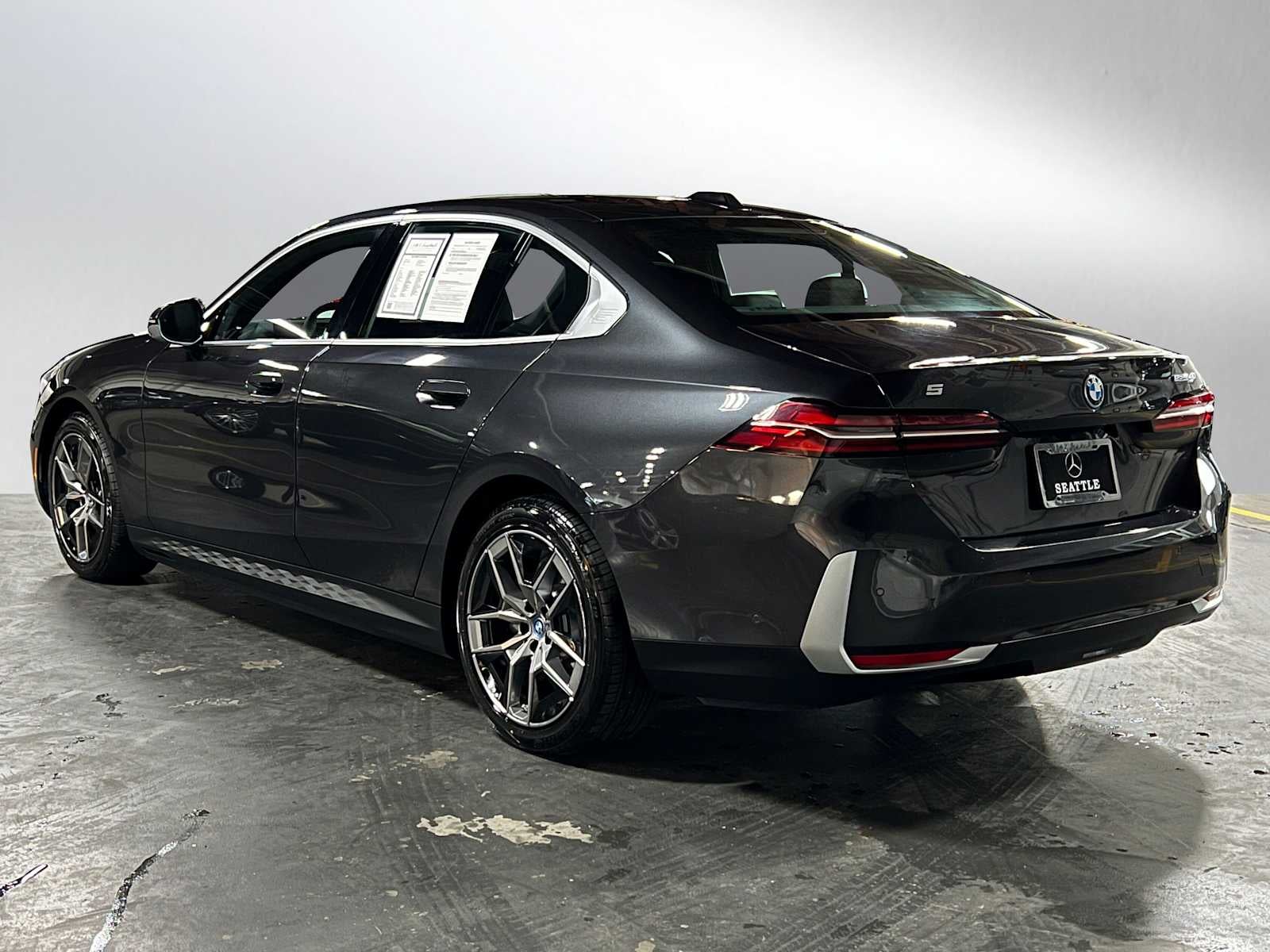 2025 BMW i5 eDrive40