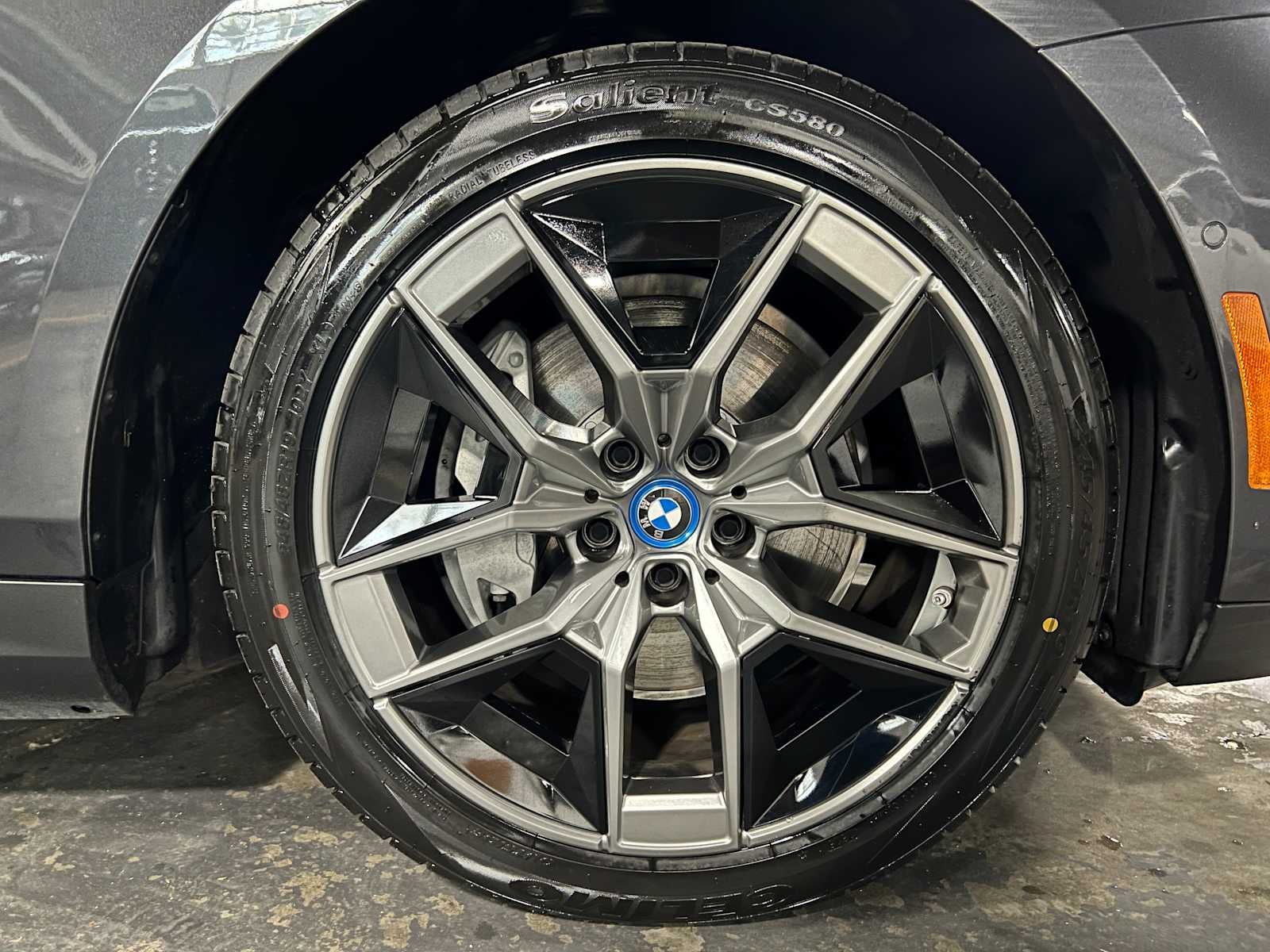 2025 BMW i5 eDrive40