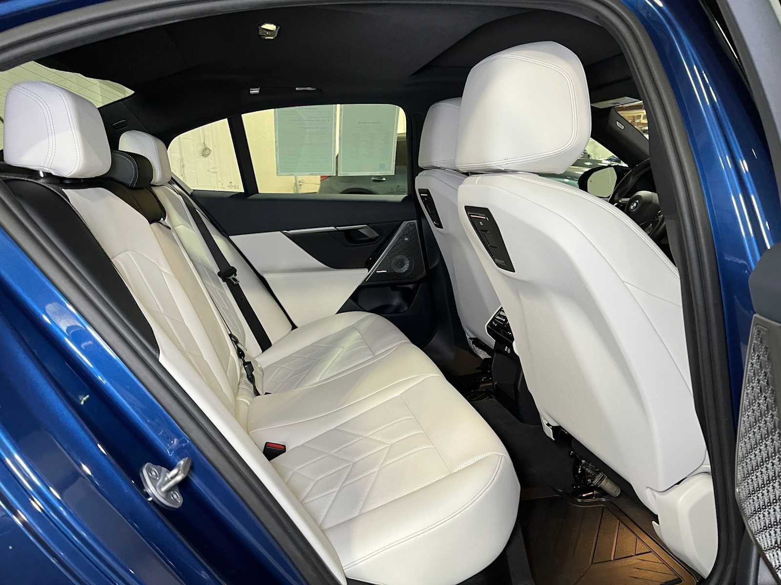 2024 BMW i5 M60 M60