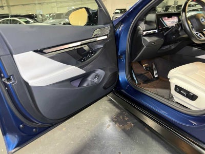 2024 BMW i5 M60 M60