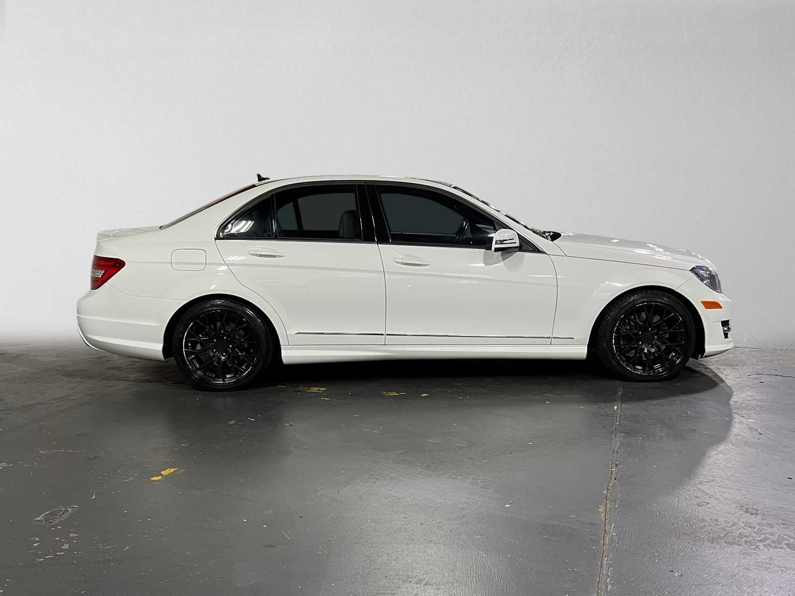 2014 Mercedes-Benz C 300 4dr Sdn 4MATIC®