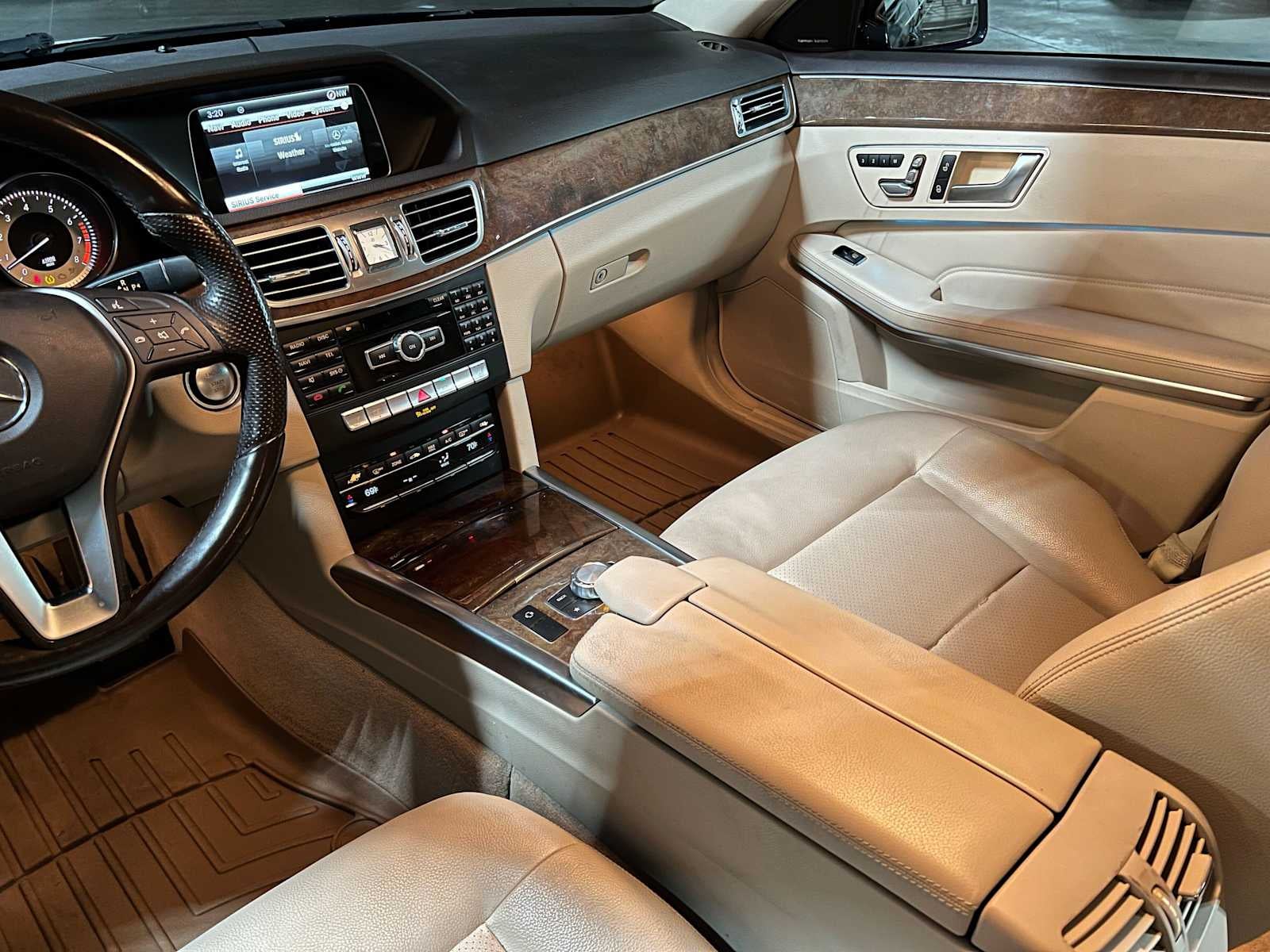 2014 Mercedes-Benz E 350 4dr Sdn 4MATIC®