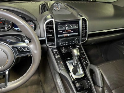 2018 Porsche Cayenne Platinum Edition
