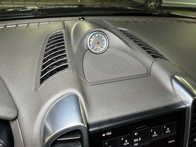 2018 Porsche Cayenne Platinum Edition