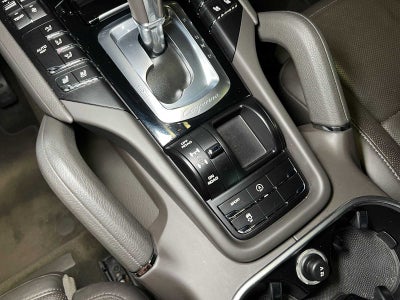 2018 Porsche Cayenne Platinum Edition
