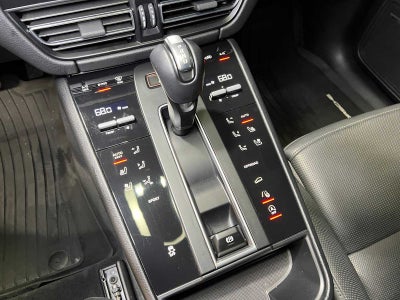 2022 Porsche Macan AWD
