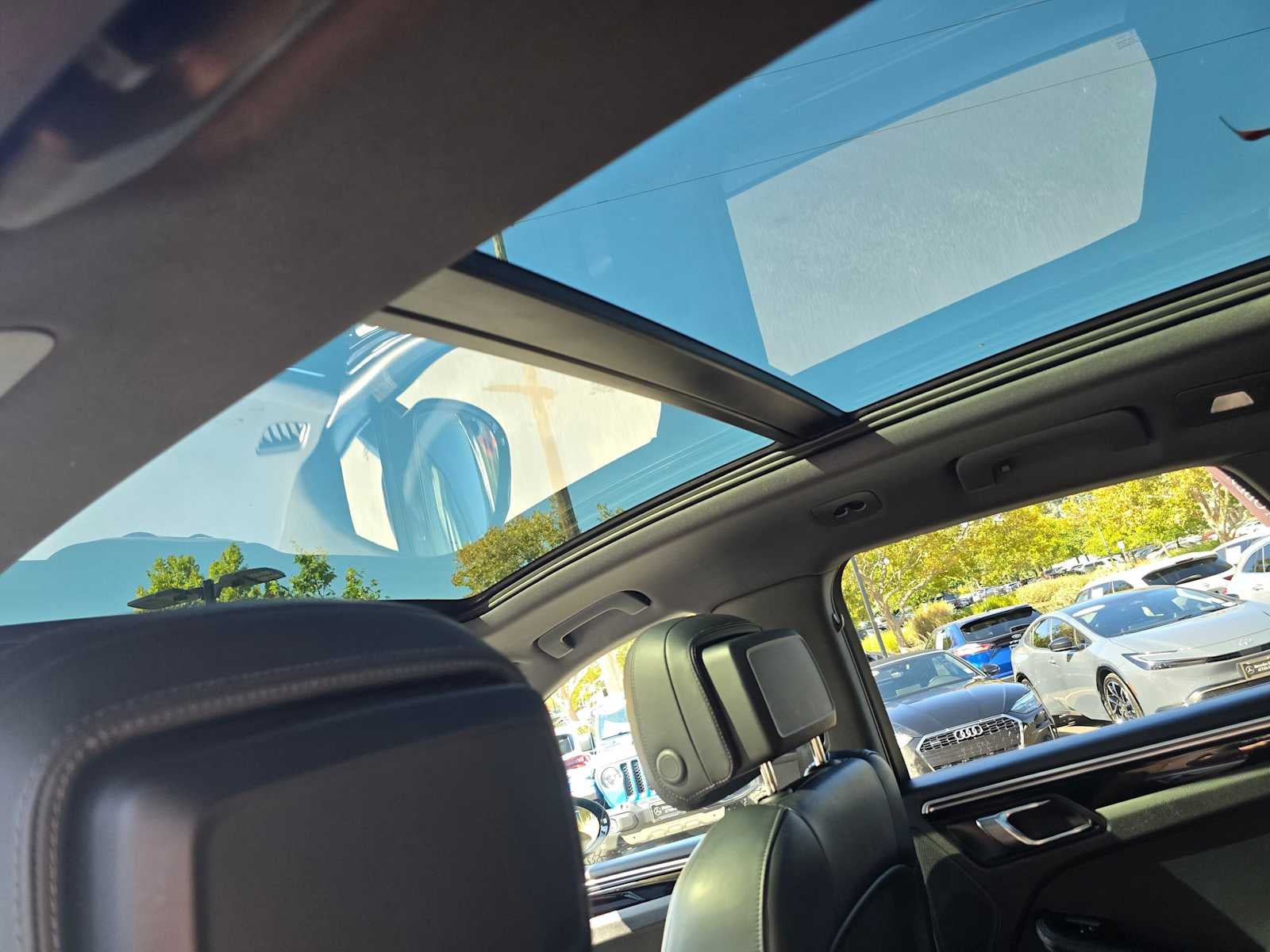 2024 Porsche Macan AWD