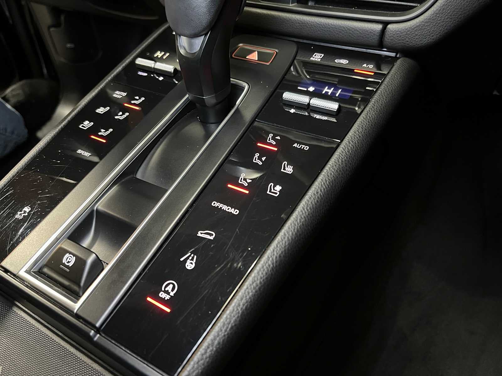 2024 Porsche Macan AWD