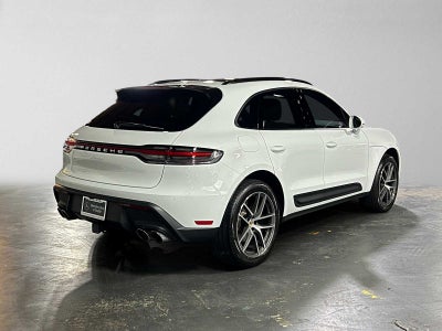 2025 Porsche Macan AWD