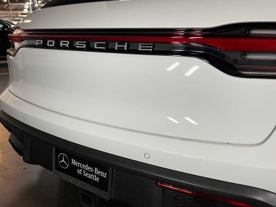 2025 Porsche Macan AWD