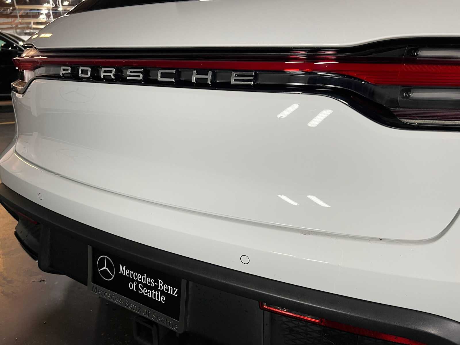 2025 Porsche Macan AWD
