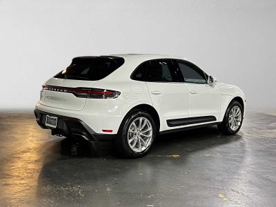 2025 Porsche Macan AWD