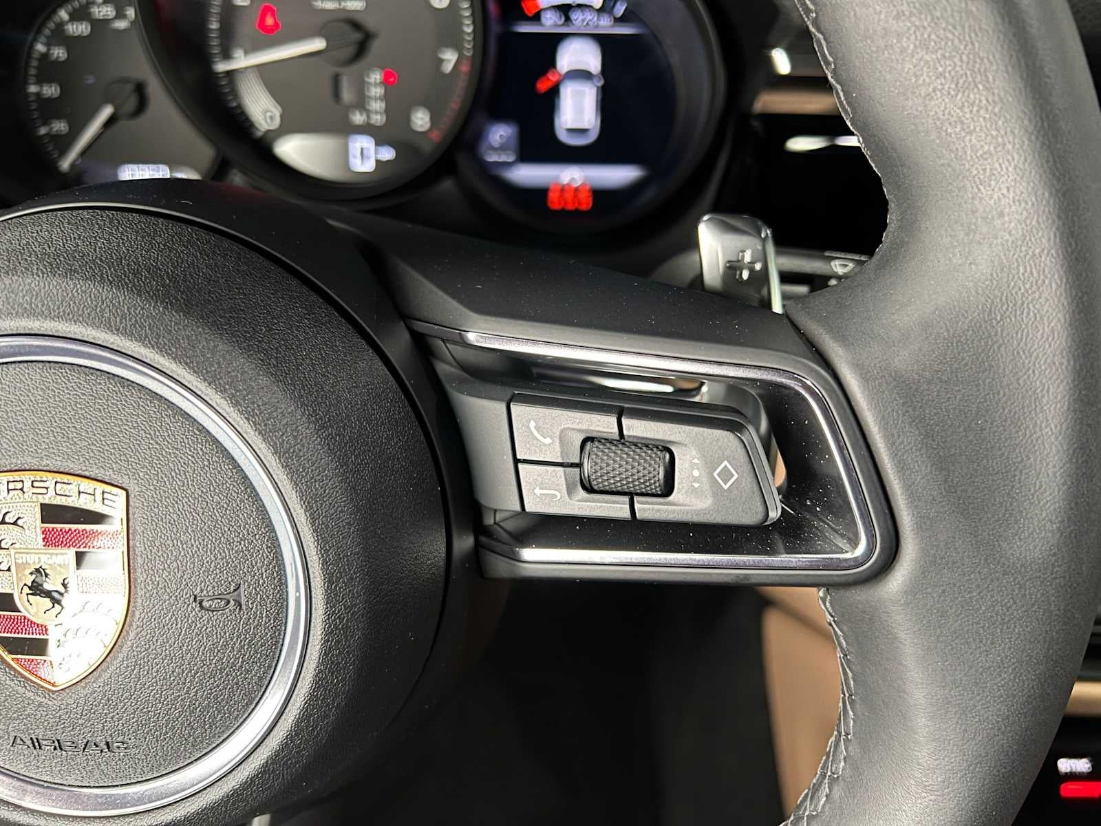 2025 Porsche Macan AWD