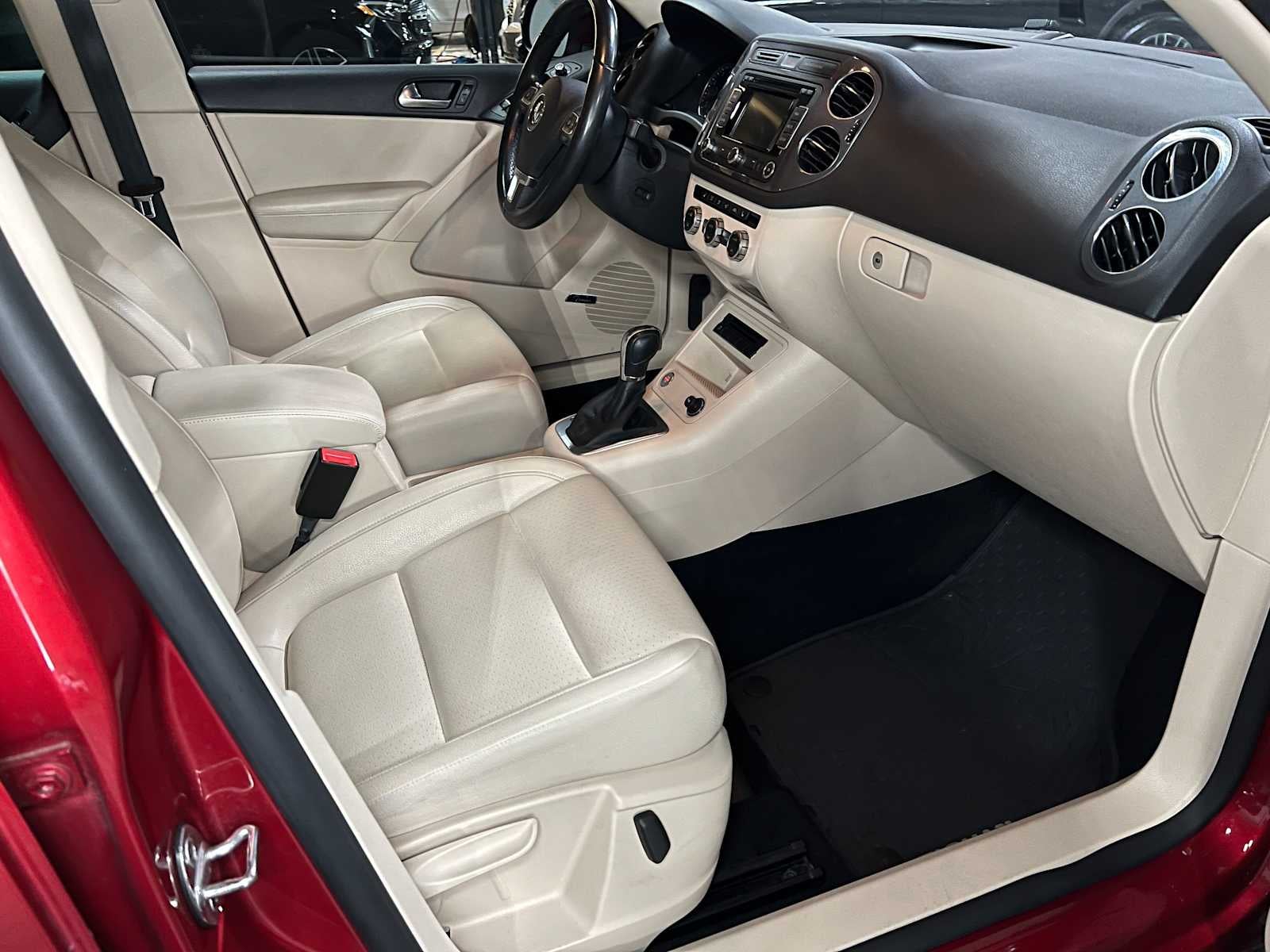 2014 Volkswagen Tiguan SE