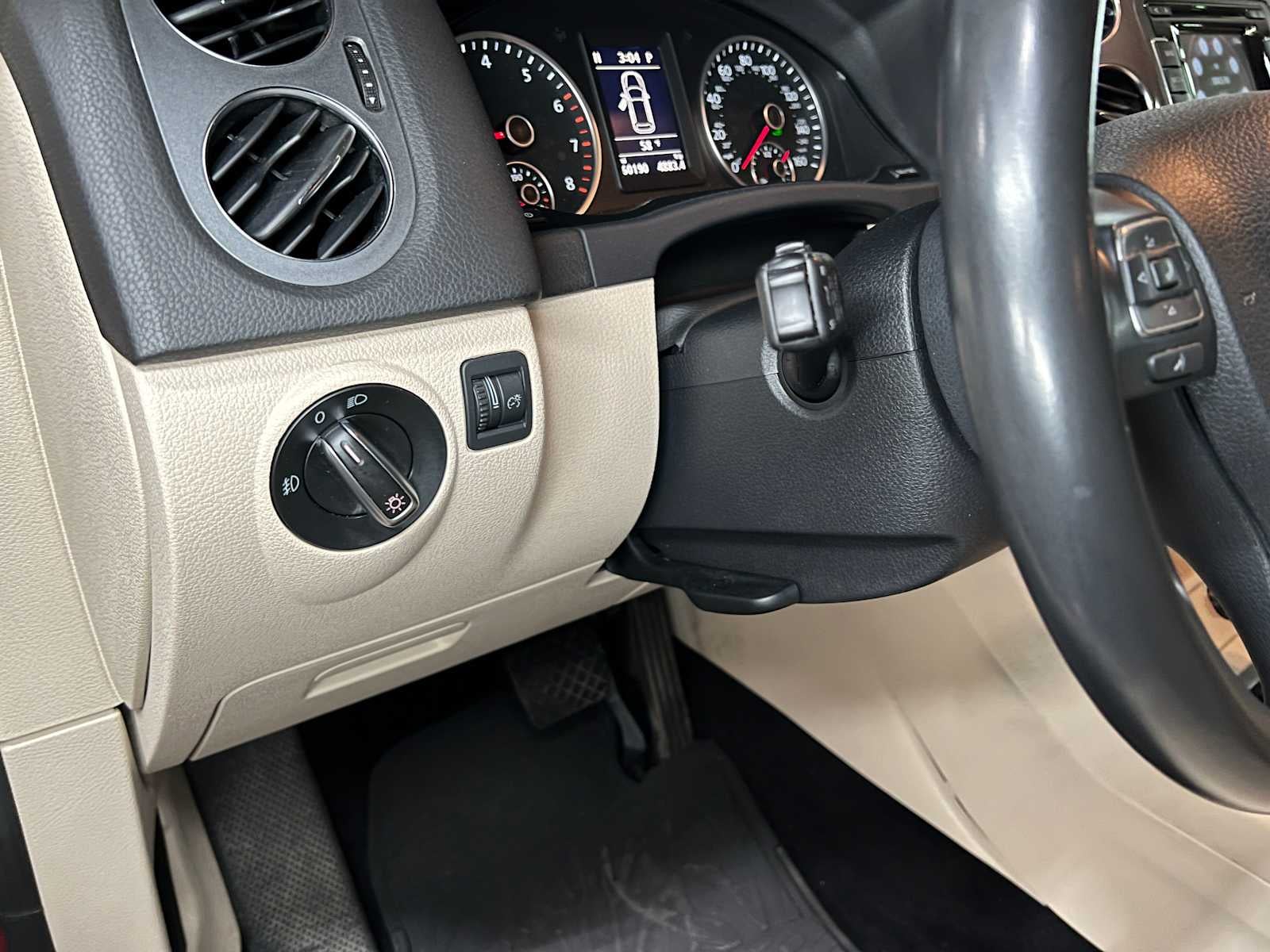 2014 Volkswagen Tiguan SE