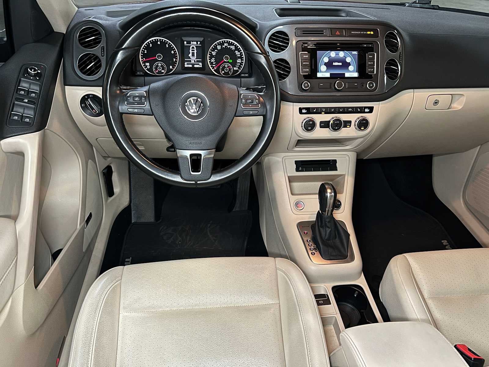 2014 Volkswagen Tiguan SE