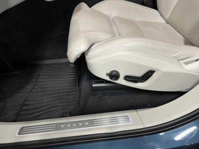 2024 Volvo XC90 Ultimate Bright Theme