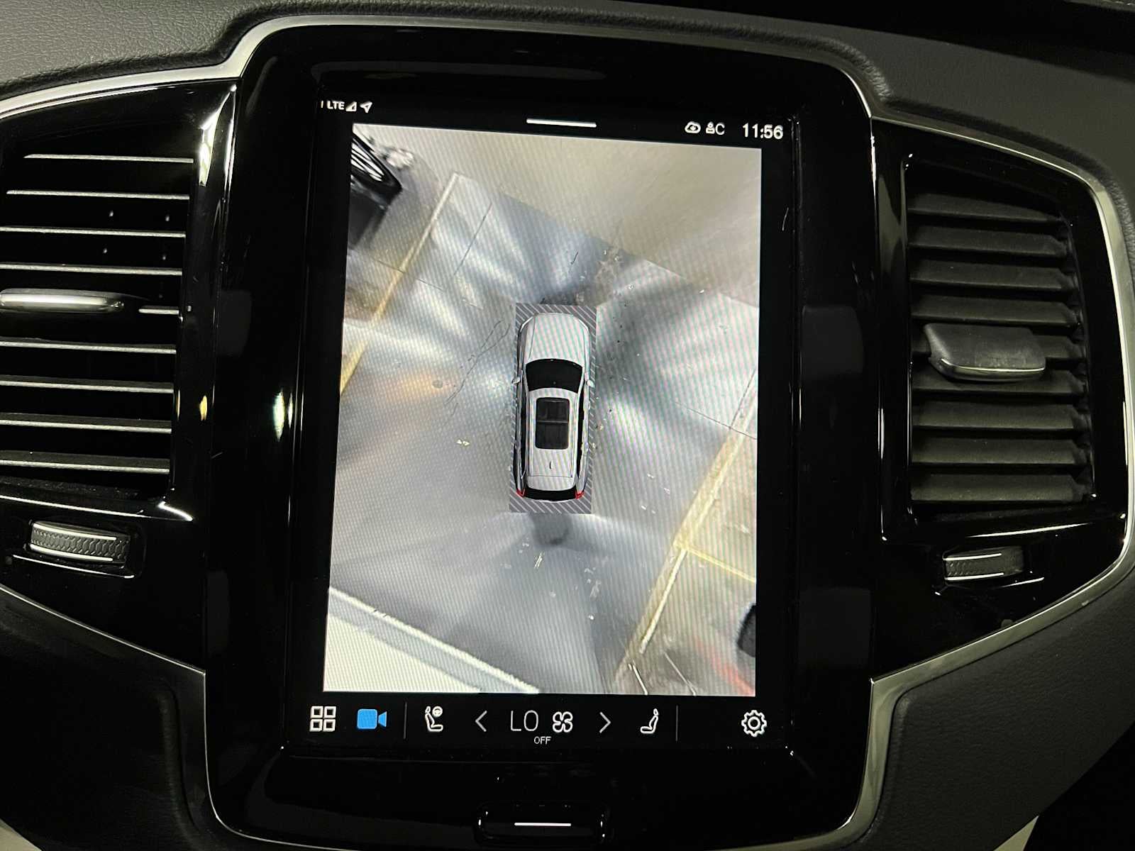 2024 Volvo XC90 Ultimate Bright Theme