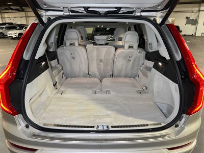 2016 Volvo XC90 T6 Momentum