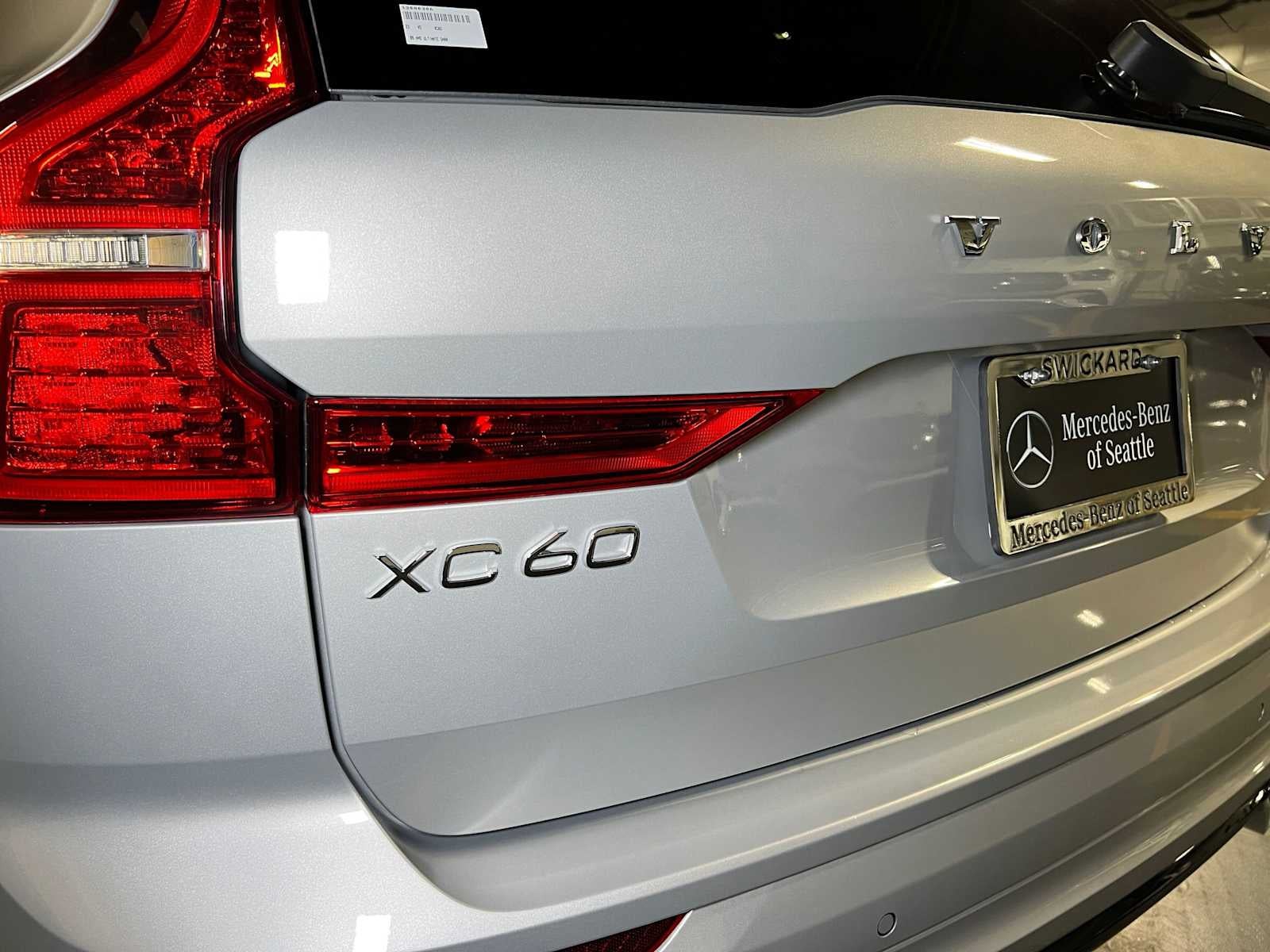 2023 Volvo XC60 Ultimate Dark Theme
