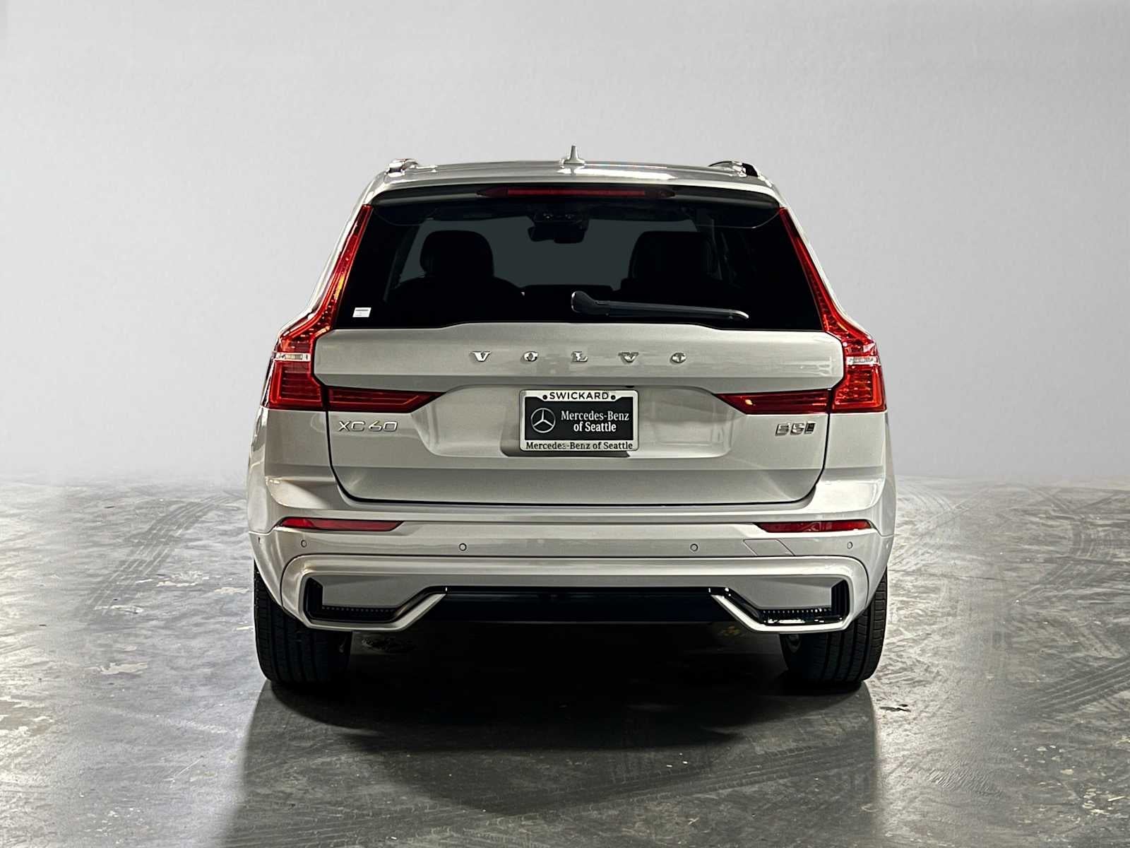 2023 Volvo XC60 Ultimate Dark Theme