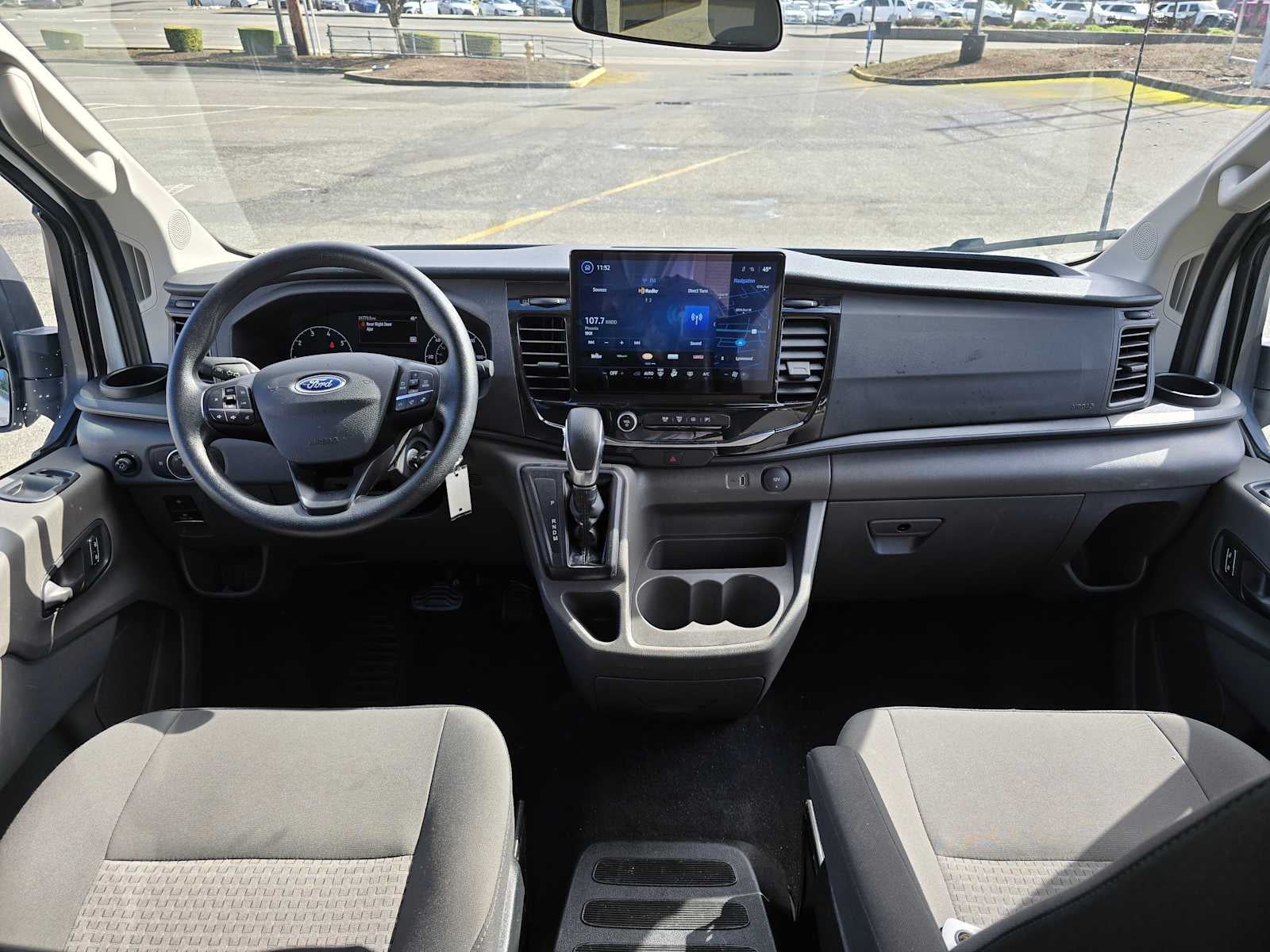 2024 Ford Transit Passenger Wagon XLT