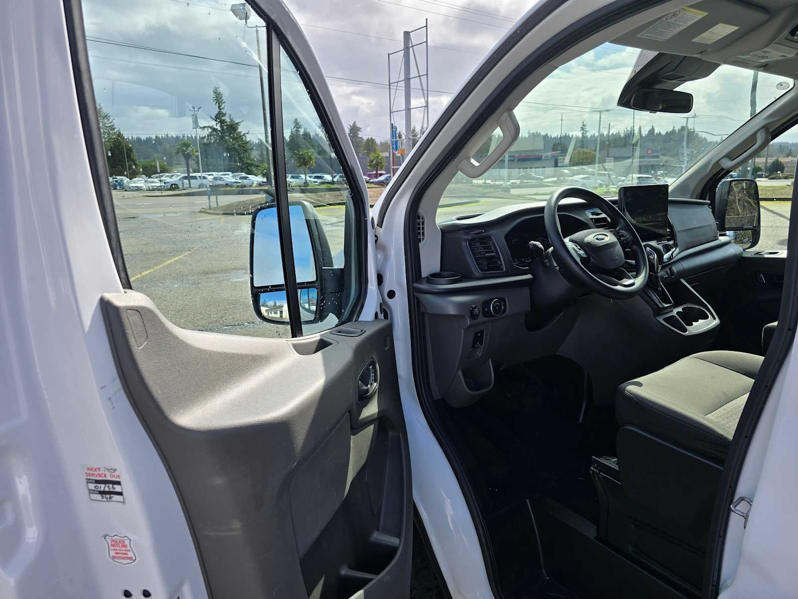 2024 Ford Transit Passenger Wagon XLT