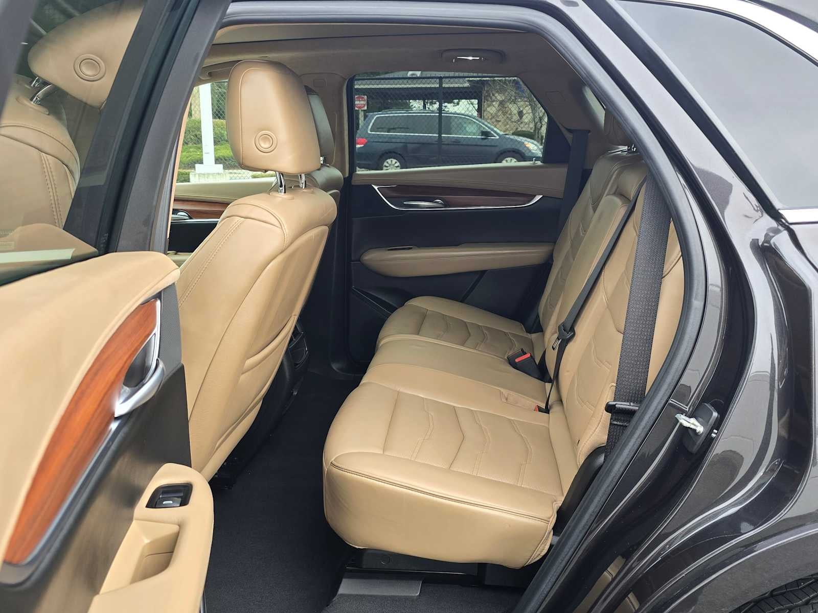 2017 Cadillac XT5 Platinum AWD