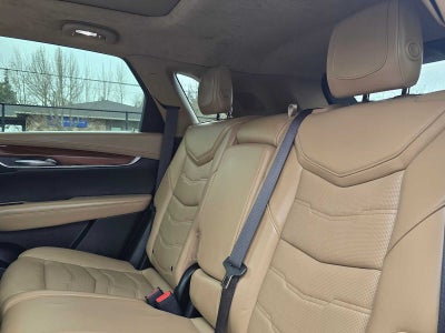 2017 Cadillac XT5 Platinum AWD