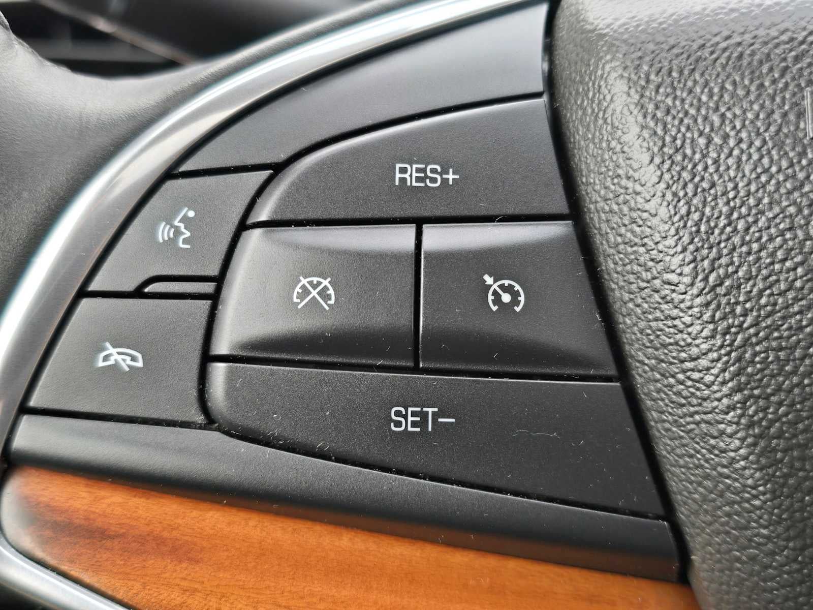 2017 Cadillac XT5 Platinum AWD