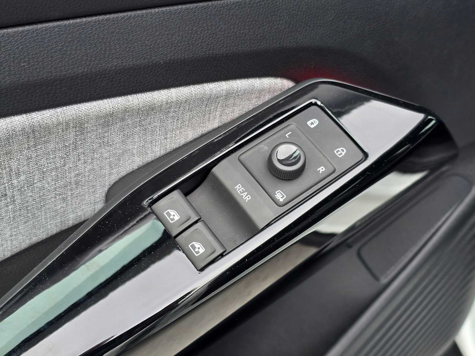 2024 Volkswagen ID.4 Standard