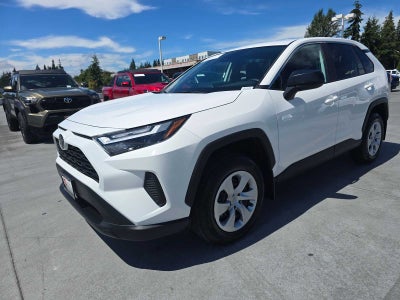 2025 Toyota RAV4 LE
