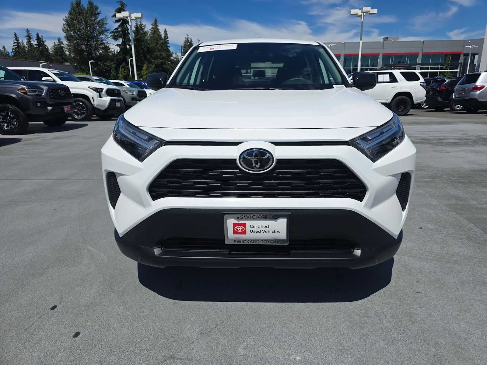2025 Toyota RAV4 LE