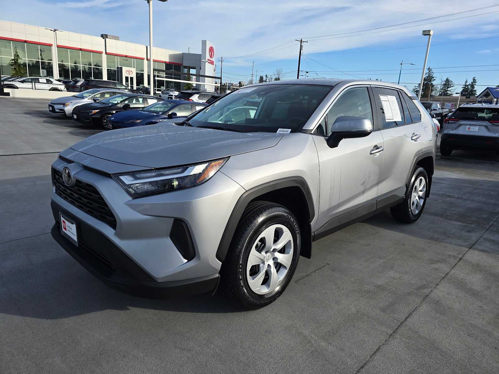 2025 Toyota RAV4 LE