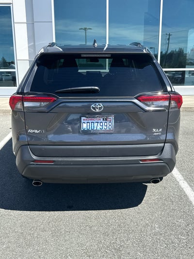 2022 Toyota RAV4 XLE