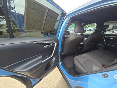 2022 Toyota RAV4 Hybrid SE