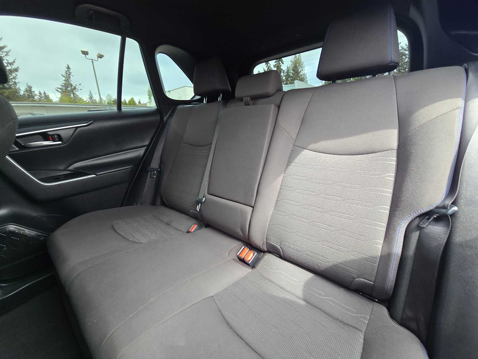 2022 Toyota RAV4 Hybrid SE