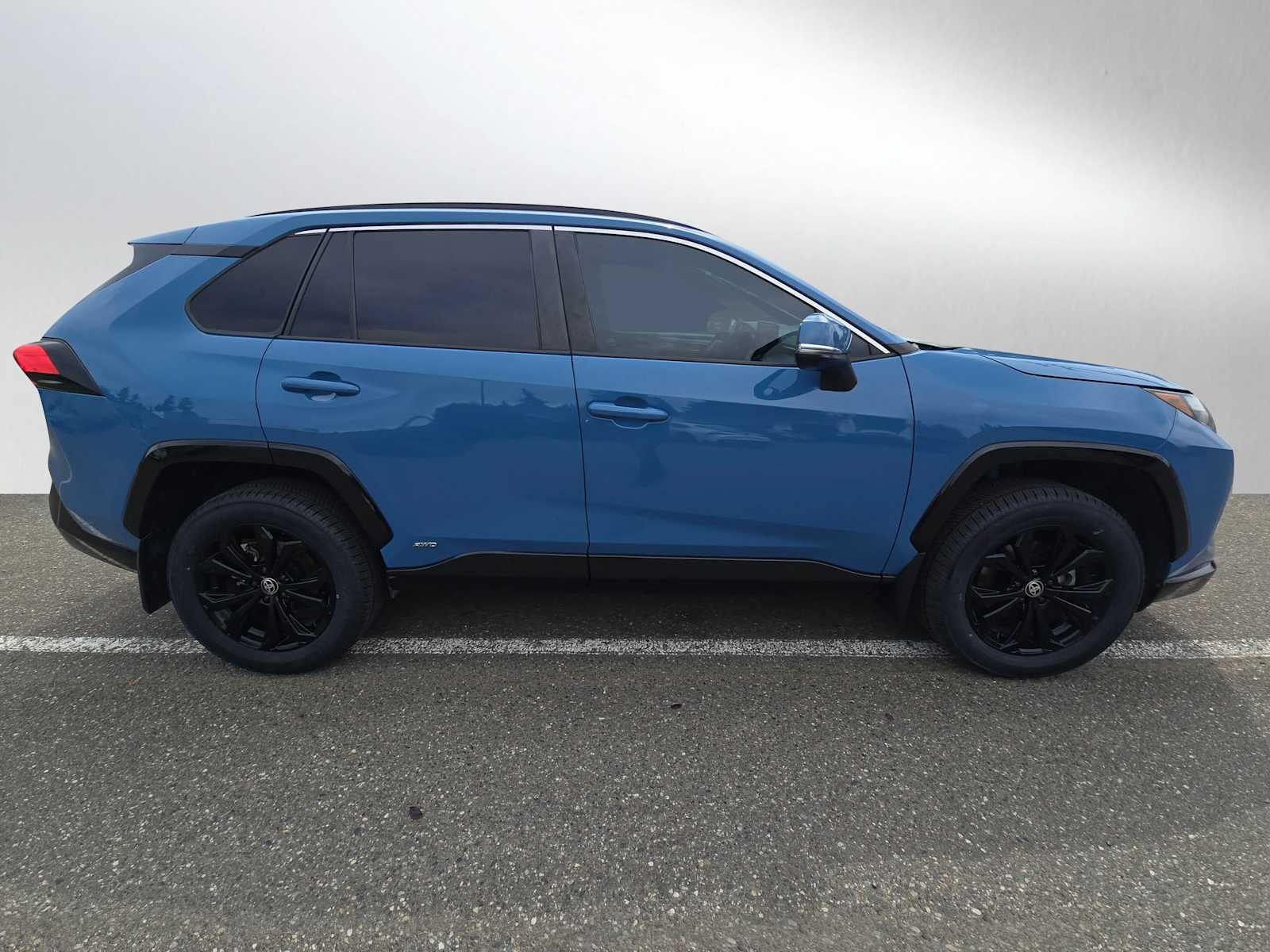 2022 Toyota RAV4 Hybrid SE