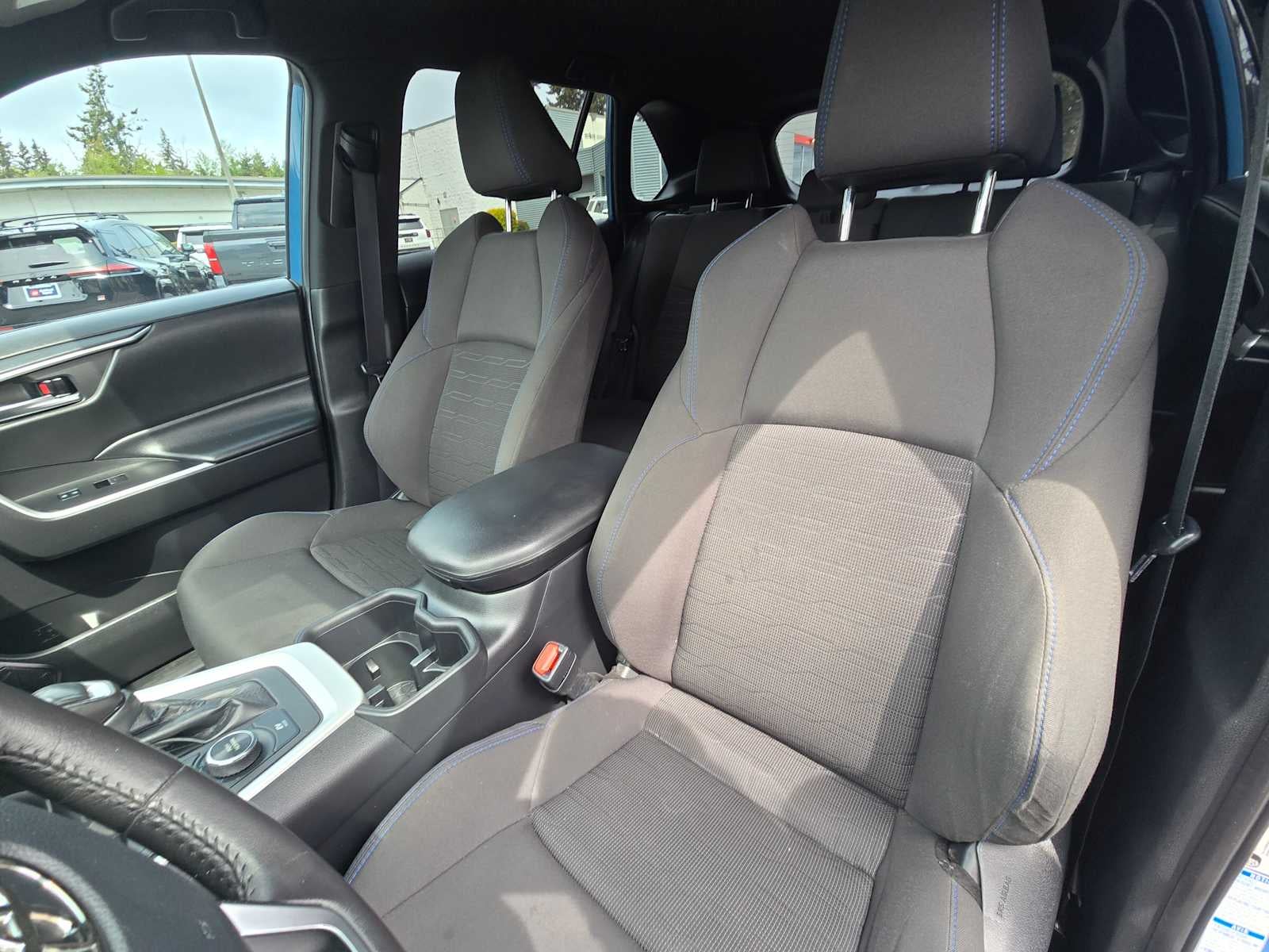 2022 Toyota RAV4 Hybrid SE