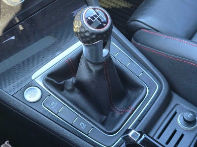 2016 Volkswagen Golf GTI SE w/Performance Pkg