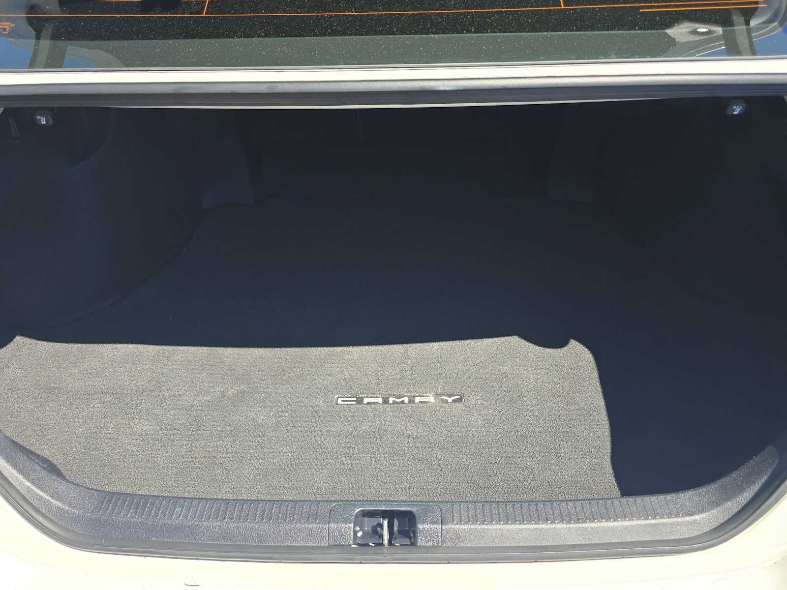 2021 Toyota Camry Hybrid XLE