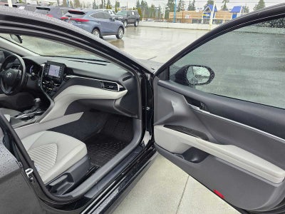 2023 Toyota Camry Hybrid SE